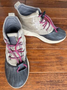 Sorel Youth Unisex Youth Out 'N About Classic Waterproof Boots size 3